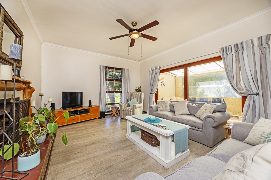 4 Bedroom Property for Sale in Kenridge Western Cape